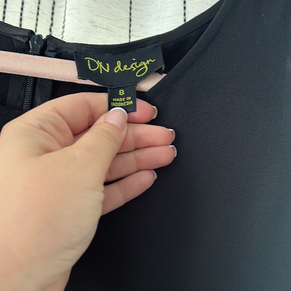 Little black dress - Picture 3 of 3